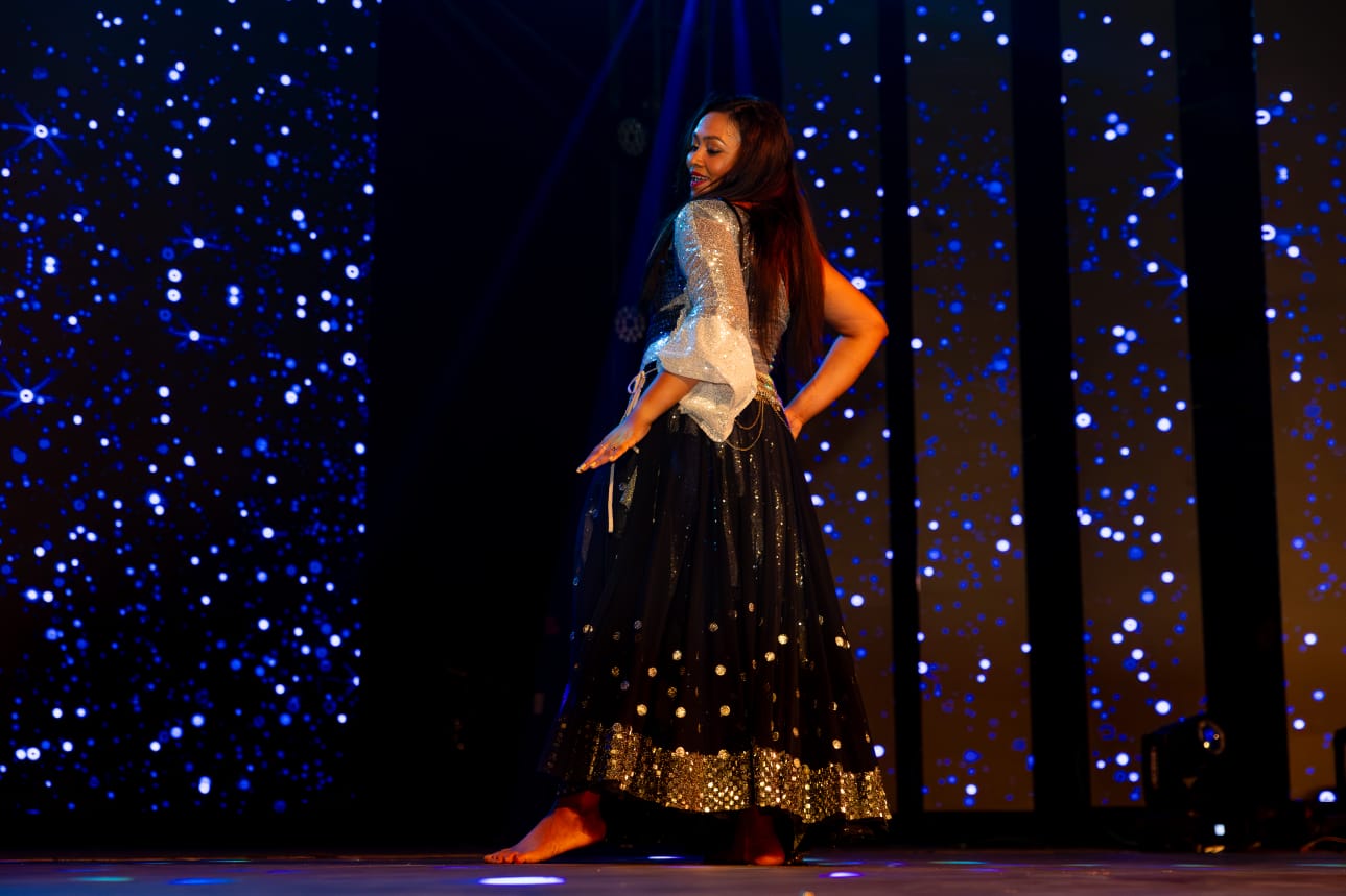 ތަރިންގެ ރޭ: ފަހުގެ ތާރިޚެއްގައި ނުފެންނަވަރުގެ ތަފާތު ފޯރިގަދަ ޝޯއެއް