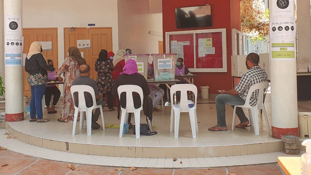 ލޯކަލް ކައުންސިލް އިންތިޚާބުގެ ވޯޓުލުން ކުރިޔަށްދަނީ