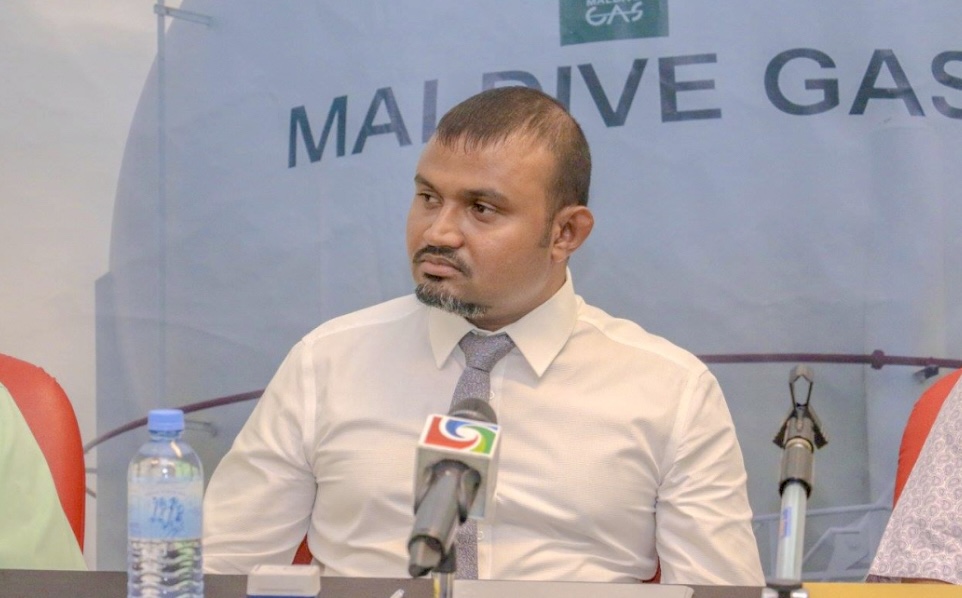 މޯލްޑިވް ގޭސްގެ ކުރީގެ އެމްޑީ މައުމޫން 12 އަހަރަށް ޖަލަށް ލާން ހުކުމް ކޮށްފި