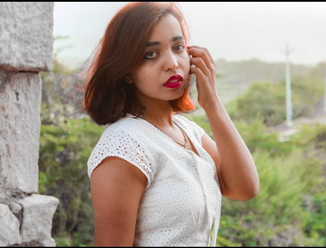 އިންޑިއާގައި ފުރަތަމަ ފަހަރަށް އަންހެނަކު އަމިއްލަ ނަފްސާ ކައިވެނި ކުރަނީ