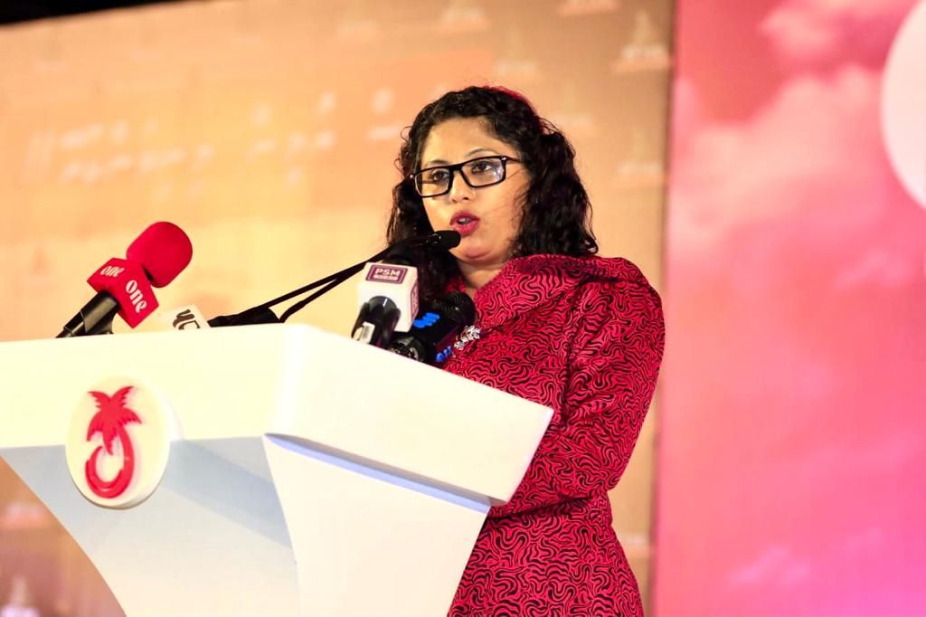 ހީނާ ޝާހިދަށް: ހިތުގެ ބަލި ހުންނަ ކުއްޖާގެ ބޭސް ގަންނަން ދަނީ އެހީވަމުން؛ އަދިވެސް ދޭނެ