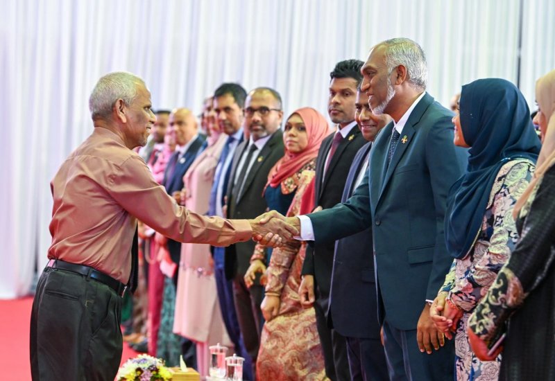 43 އަހަރުގެ ހިދުމަތްތެރިންގެ ނަންތައް އިނާމު ކޮމިޓީއަށް ފޮނުވަނީ