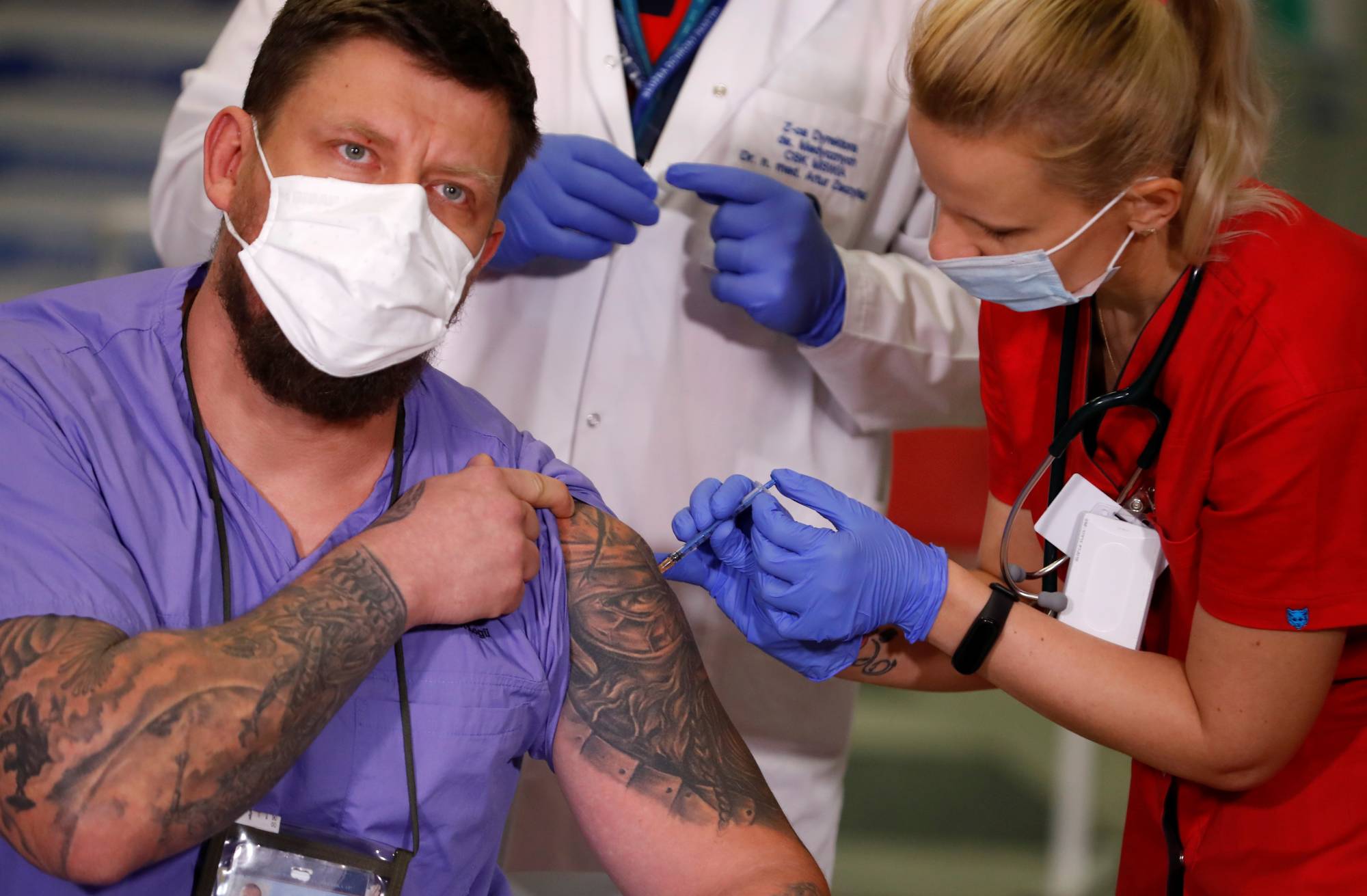 ޖަރުމަނުގައި ވެކްސިން ދިން ހަތަރު މީހުން އޯވަރޑޯޒްވެ އެޑްމިޓްކޮށްފި