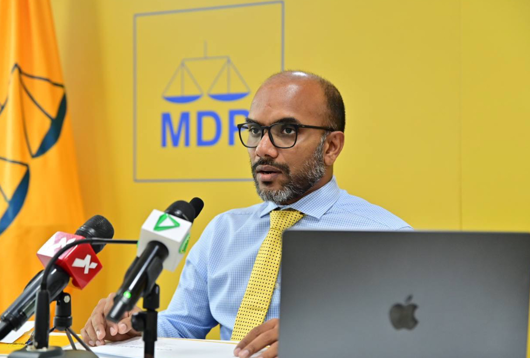 ޒިންމާދާރުކަމެއް ނެތި އެއްމަޝްރޫއެއް އެކި ފަރާތްތަކާ ހަވާލުކުރާ މައްސަލަ ބަލަން އަމީރު ގޮވާލައްވައިފި