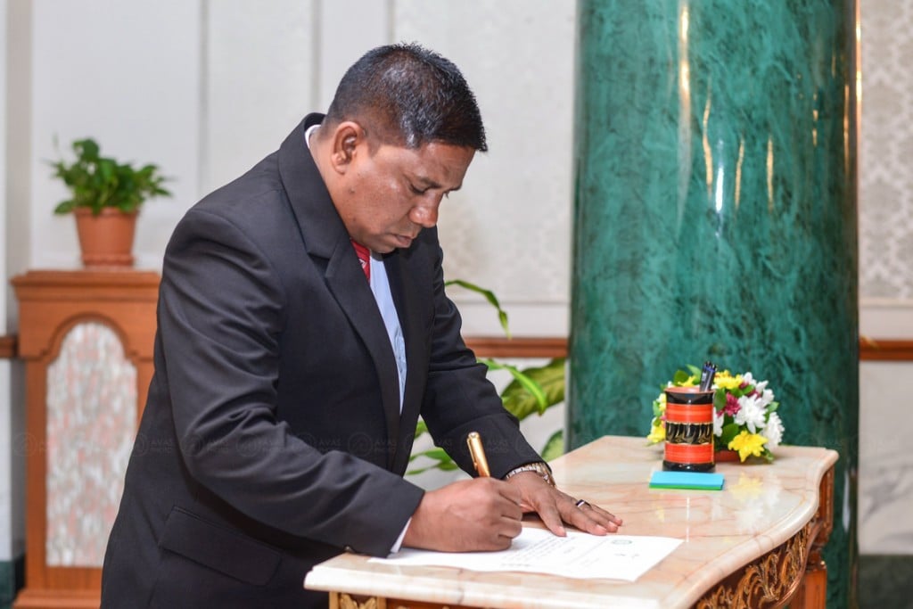 ޤާޟީ ނަޖީބު ވަކިކުރަން މަޖިލީހަށް ހުށައަޅަން ނިންމައިފި