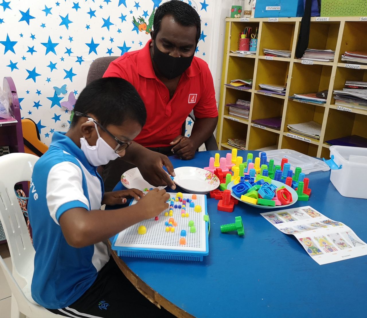 ނުވަ ރަށެއްގެ ސެން ކްލާހަށް ބޭނުންވާ ތަކެތި ބީއެމްއެލްގެ ފަރާތުން ހަދިޔާކޮށްފި