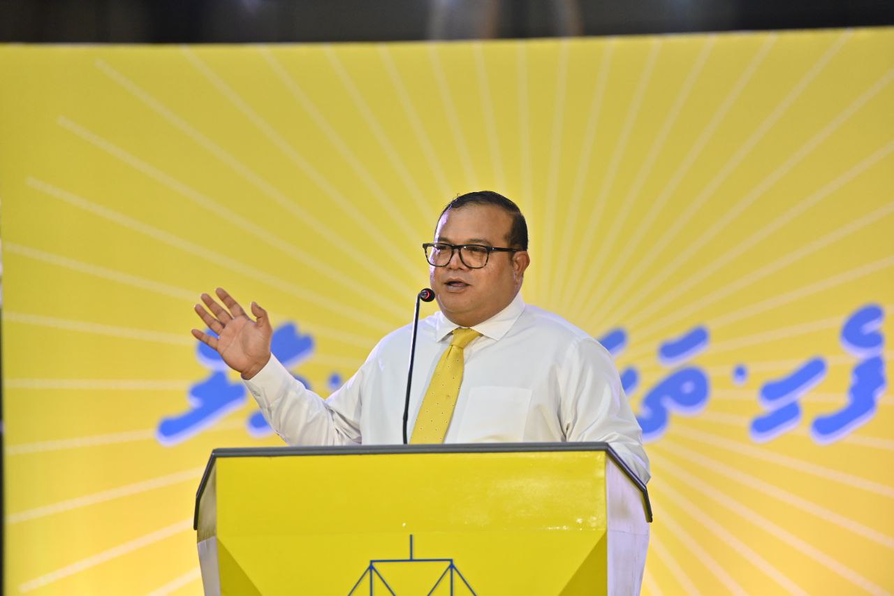 މަޖިލީހުގެ ކުރީގެ ރައީސް އަސްލަމް ގޮވާލެއްވީ އައްޑޫ އިންޖީނުގެ ސްޓެލްކޯއާ ހަަވާލުކުރަން