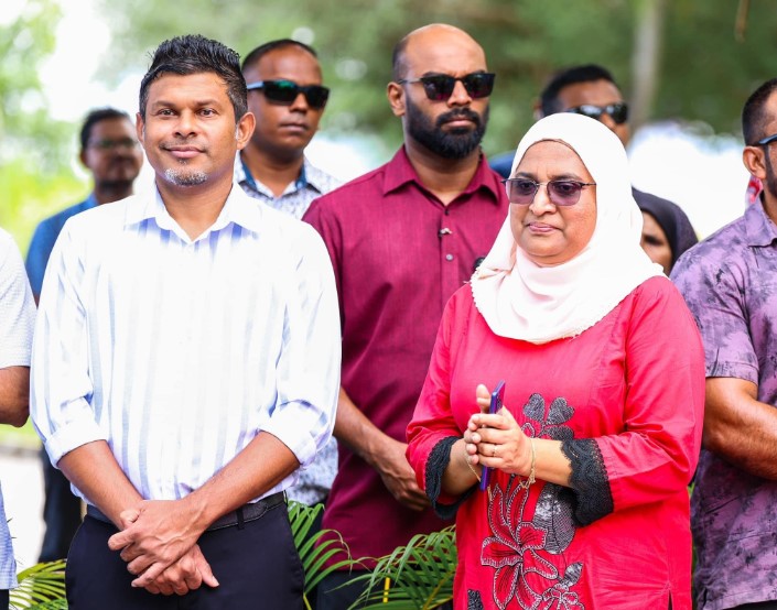 އާޒިމާ ދެއްކެވީ ސިޔާސީ މައިދާނުގައި އަންހެނުން ކުރިއެރުވުމުގެ ނަމޫނާއެއް: ނާއިބު ރައީސް