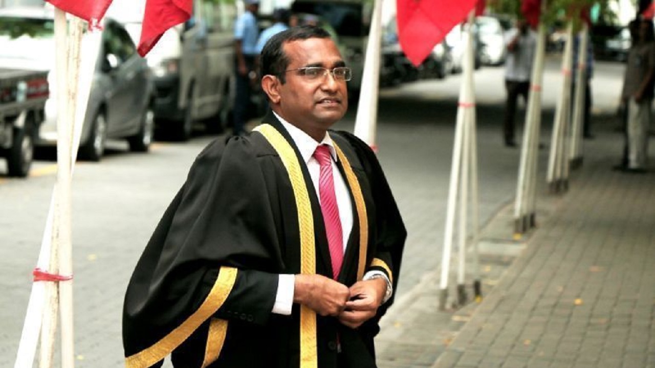 ފިޤްހީ މައްސަލަތަކުގެ ޙައްލު ޓްވީޓަކުން ދިނުމަކީ ރައްޔިތުންނަށް އޮޅުން އަރާނެކަމެއް: ފާއިޒް