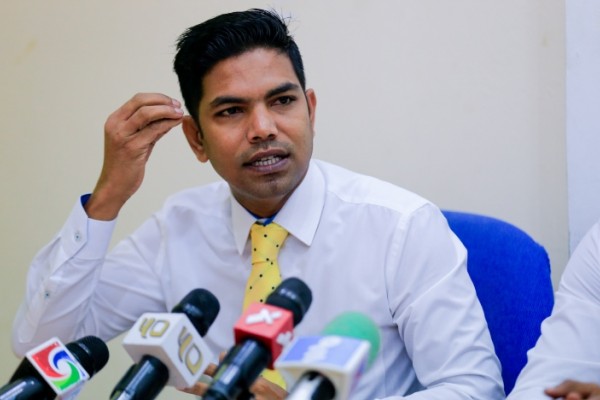 ޕީޕިއެމަށް ކައުންސިލްތައް ލިބިއްޖެނަމަ އެމްޑީޕީއިން 14 އަހަރު ކުރި މަސައްކަތް ފަނުފުލުންދާނެ: ޝިފާޒް