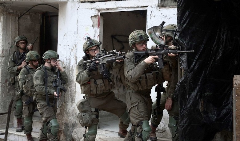 އިސްރާއީލުގެ ސިފައިން ކުއްްލި ހާލަތައް ގެނެސްފި, މެދުއިރުމަތީގަައި ބިރުވެރިކަން