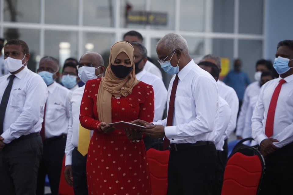 ރައީސް އިބްރާހިމް މުހައްމަދު ޞާލިހާއި ޓްރާންސްޕޯރޓް މިނިސްޓަރ ނަހުލާ