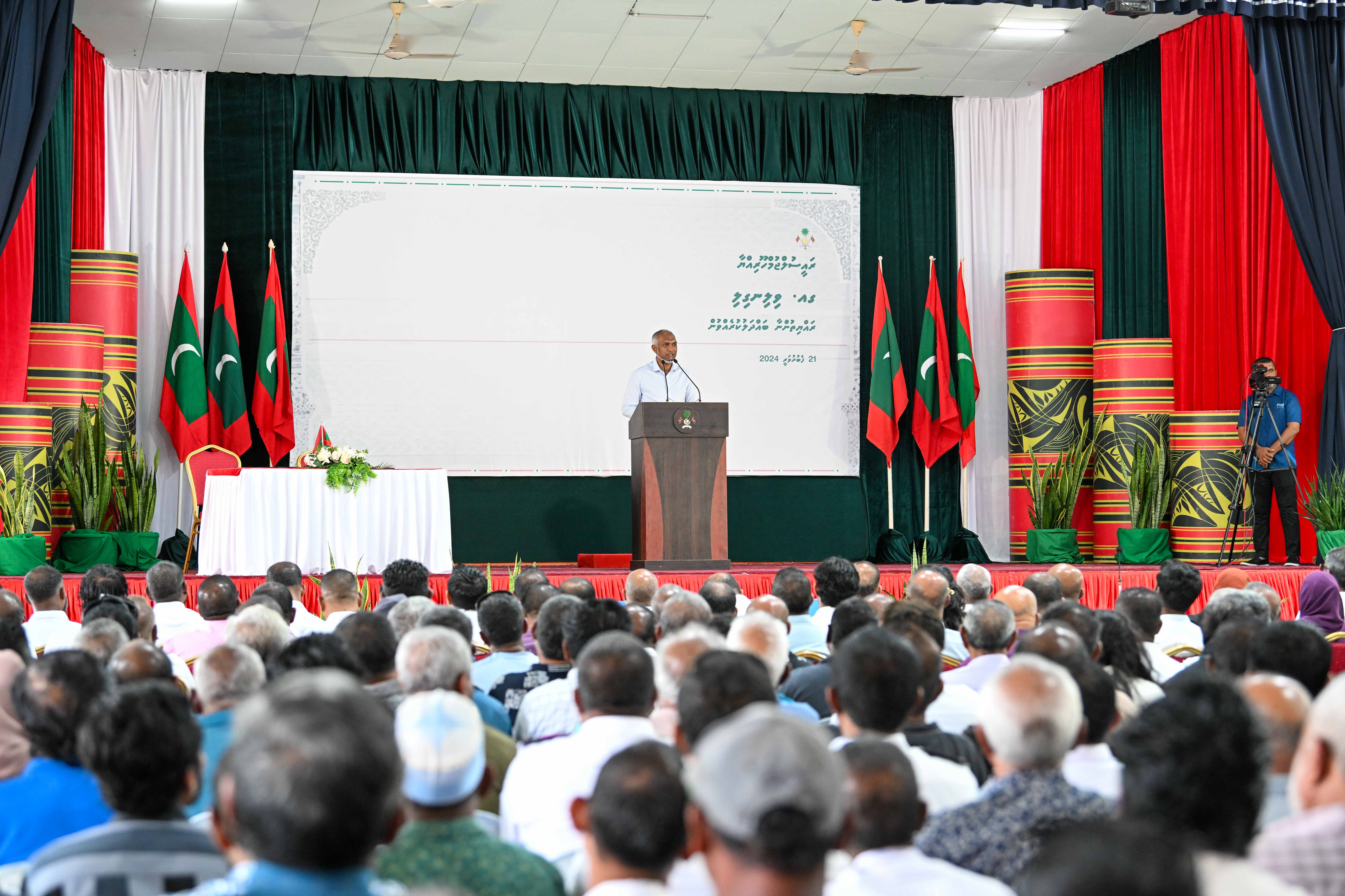 ކުލަ ނުޖެހޭ ހުވަފެނެއްގެ ގޮތުގައި އޮތުމުގެ ބަދަލުގައި ވިލިނގިލީގެ ތަރައްޤީގެ ހުރިހާ މަޝްރޫޢެއް ފުރިހަމަ ކޮށްދޭނަން: ރައީސް