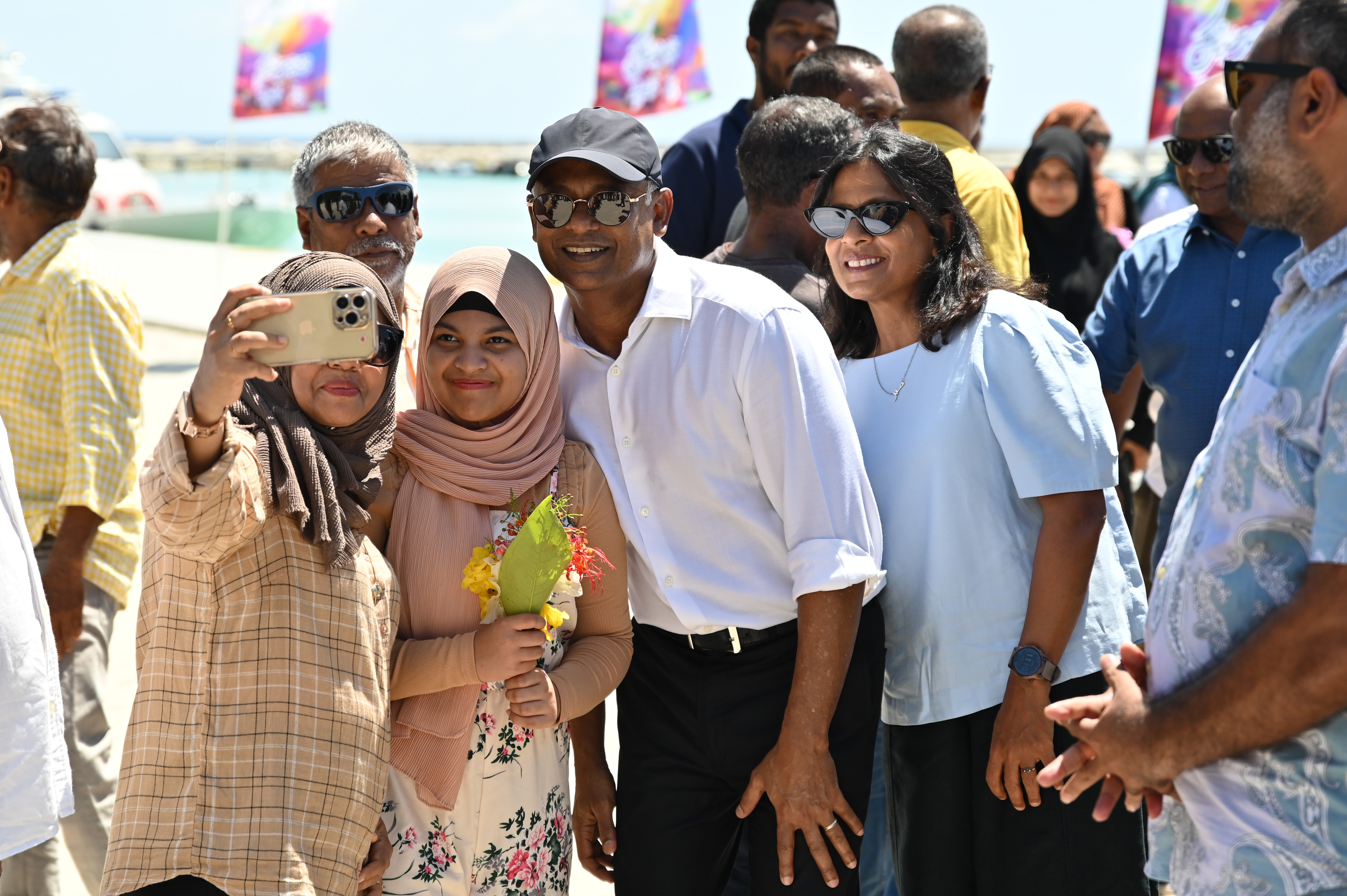 އިންތިޚާބަށް ވަގުތު ކުޑަތަންވަނީ؛ ރައީސް ޞާލިޙް ނޫން ކެންޑިޑޭޓެއް ނުފެނޭ!