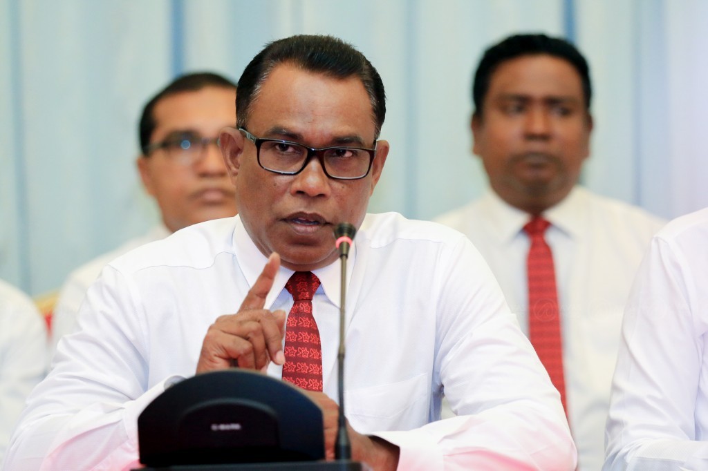 އަދުރޭ ރައީސް ނަޝީދަށް؛ ބަޖެޓޭ ކިޔައިގެން ކުޑަކުދިން ކައިރީގައި ދައްކާކަހަލަ ވާހަކަ ނުދައްކާ!