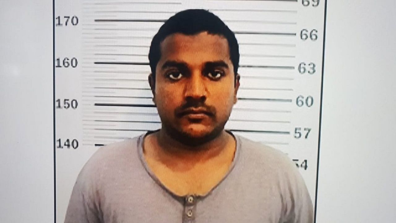 މެއި 6 ޙަމަލާ: އަދުހަމް އާއިއެކު އިއުތިރާފް އެއްބަސްވުމެއް ހަދައިފި