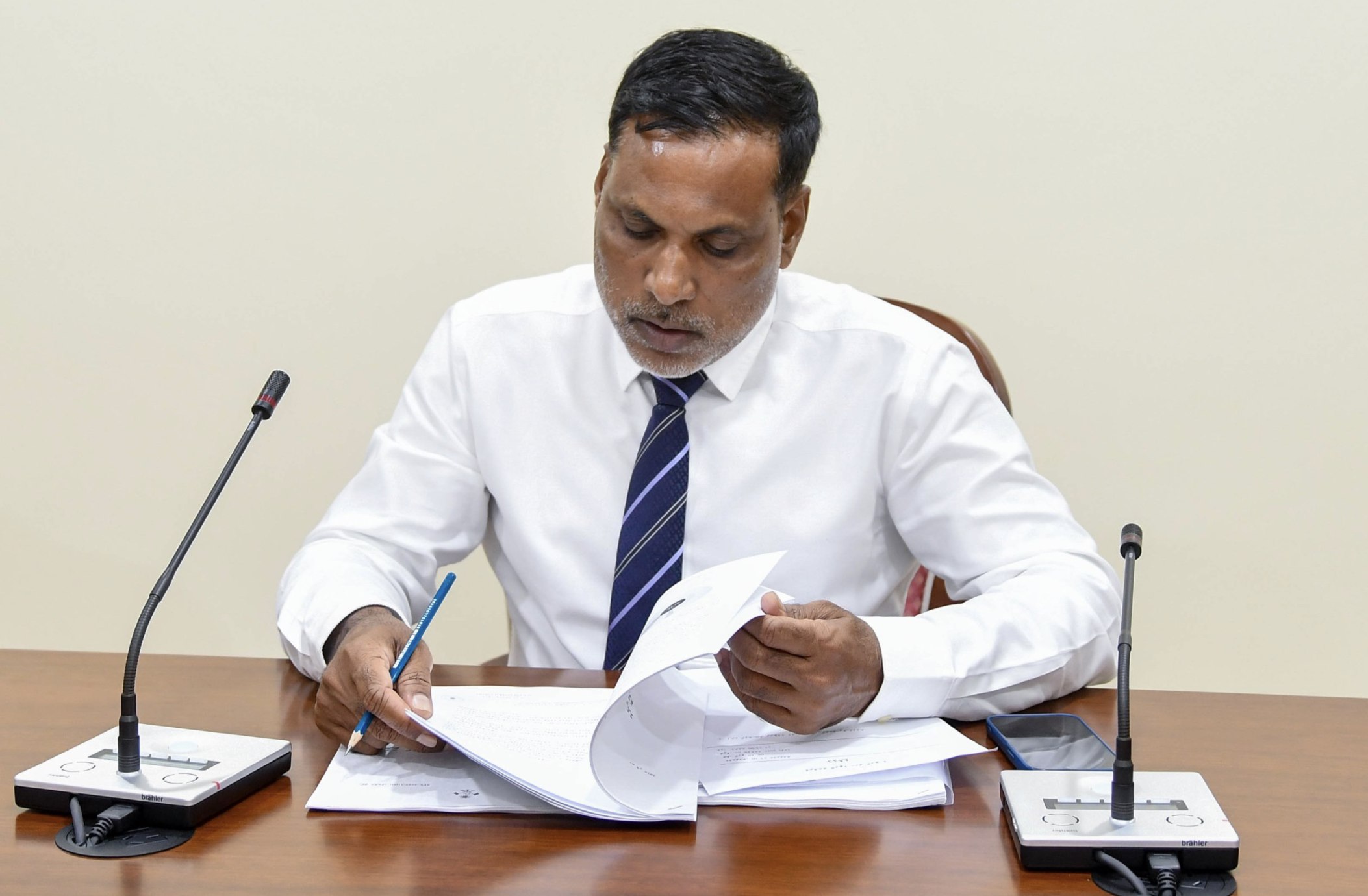 އައިޖީއެމްއެޗުން ތަކެތި ހުސްވަނީ ސަޕްލަޔަރުންނަށް ދޭން ޖެހޭ ފައިސާ ނުދޭތީ: ޑރ. ޝަމްހީދު