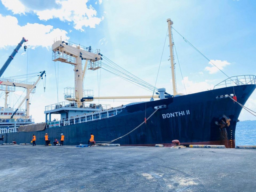 އައްޑޫއާއި ޓުޓްކޮރިންއާ ދެމެދު ބާއްވަމުންދިޔަ ކާގޯ ދަތުރުތައް ވަގުތީގޮތުން މެދުކަނޑާލައިފި