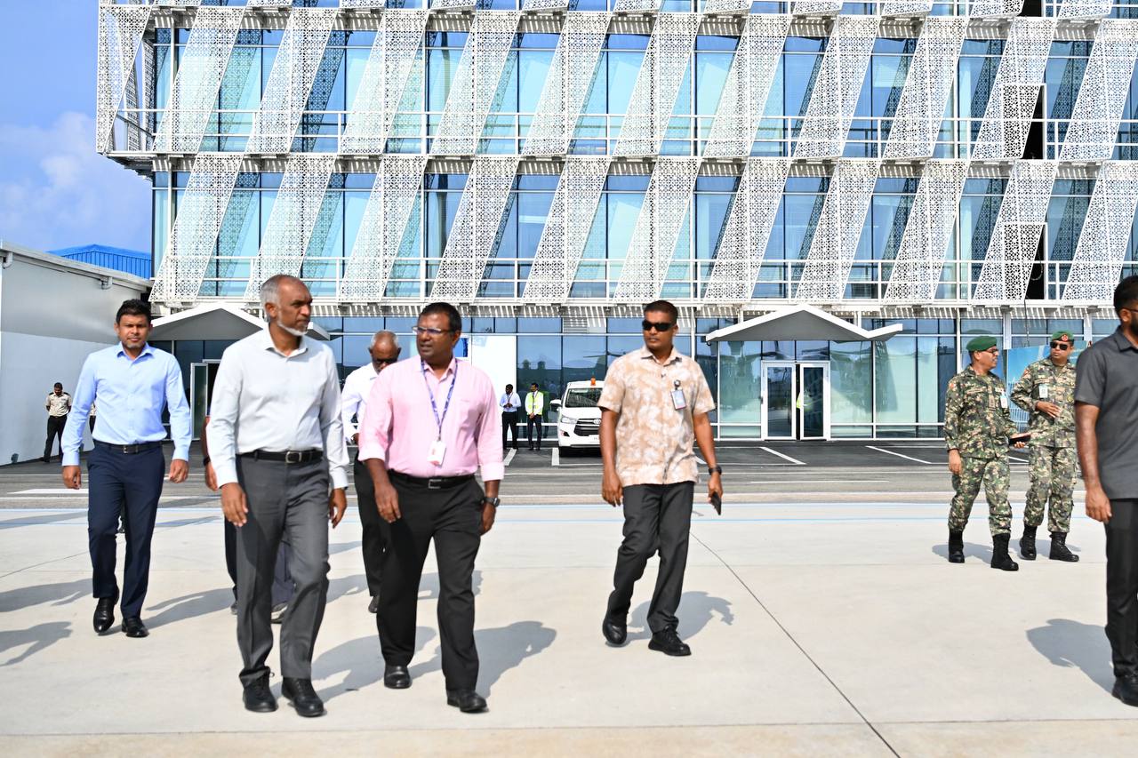 ރައީސް ފާދިއްޕޮޅަށް