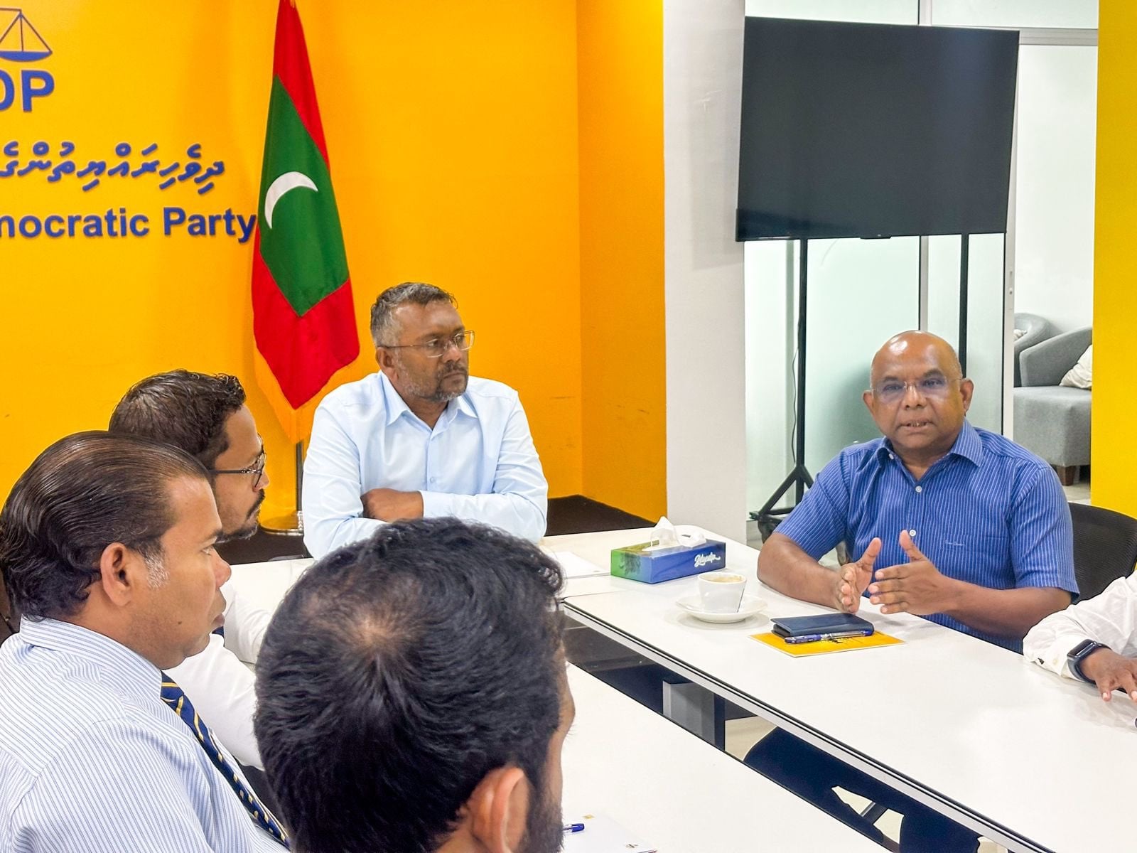 މޯލްޑިވްސް-ޔޫކޭ މަޝްވަރާތަކުން މަހުގެ ޑިއުޓީ އެއްކޮށް ކަނޑާލުން އުނިކުރުމުން އެމްޑީޕީ ކަންބޮޑުވެއްޖެ
