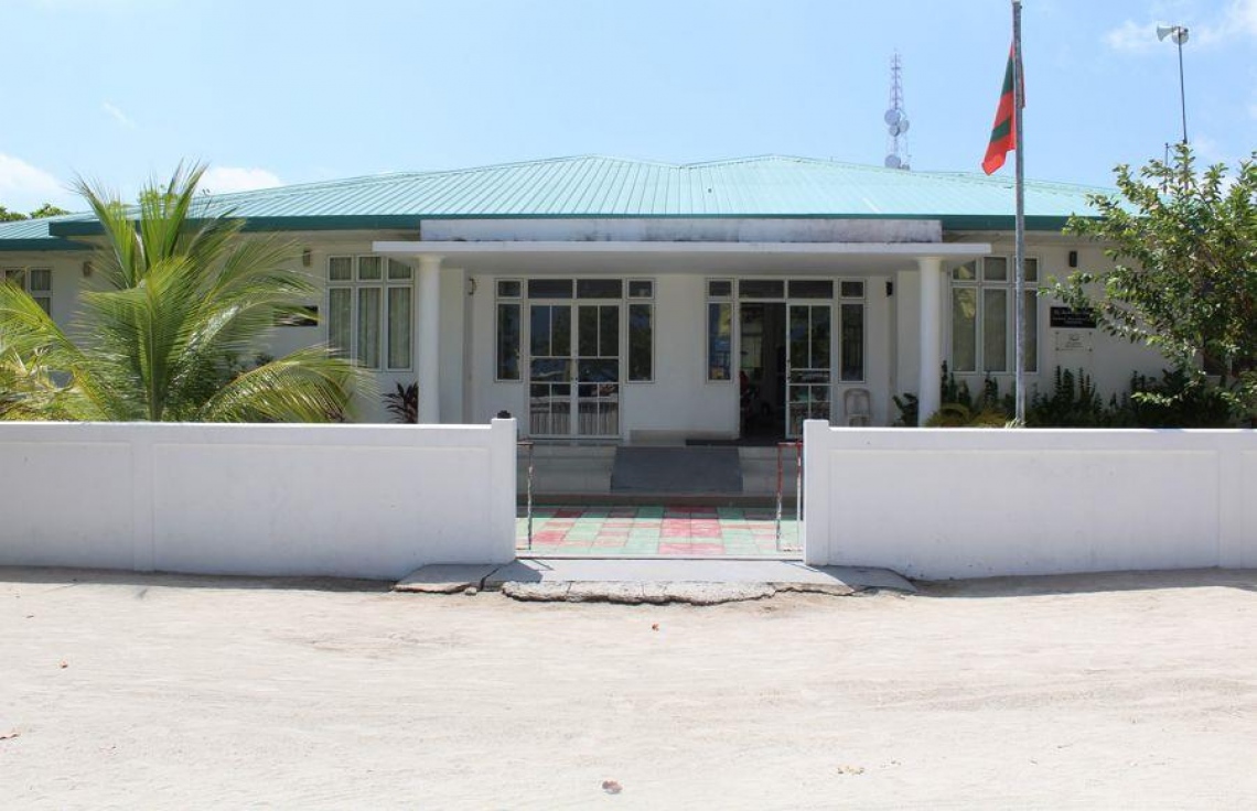 ދަރަނި ނުދައްކާ ފަރާތްތަކަށް ޚިދުމަތް ނުދޭން ނިންމި ނިންމުން ބާތިލް ކުރަން އަންގައިފި