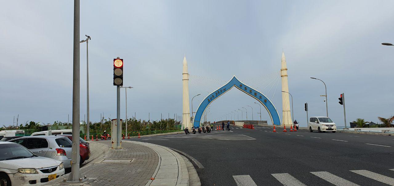 ވެހިކަލް ދުއްވުން މަނާ ކުރީ ޒުވާނުން ހުއްޓުވަން - އެޗްޕީއޭ