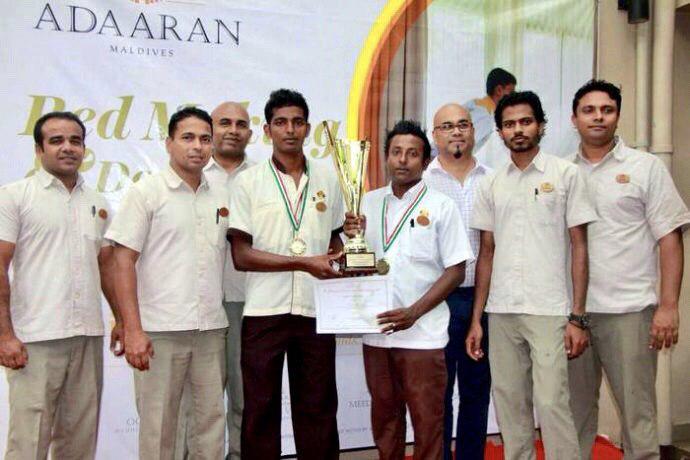 ރާއްޖޭގެ ރިީީީީީިސޯޓެއްގައި މަސައްކަތް ކުރާ މުވައްޒަފުން ތަކެއް