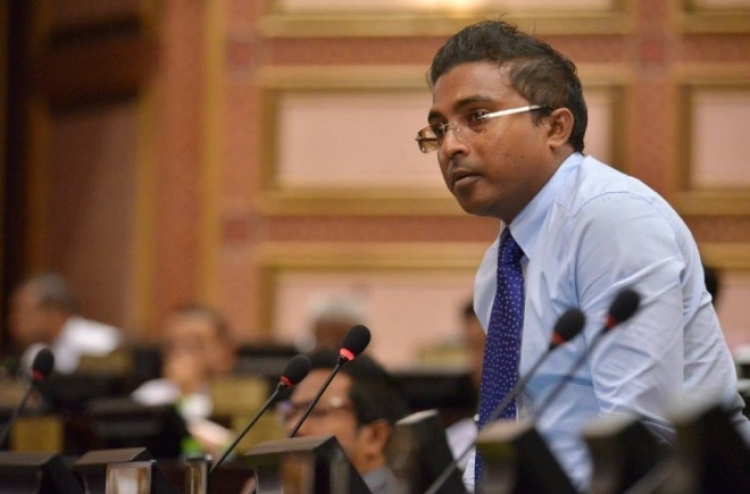 މިއީ ރައްޔިތުންގެ ލޮލުގައި އަނދުން އަޅުވާ ސަރުކާރެއް: ބޮޗޭ