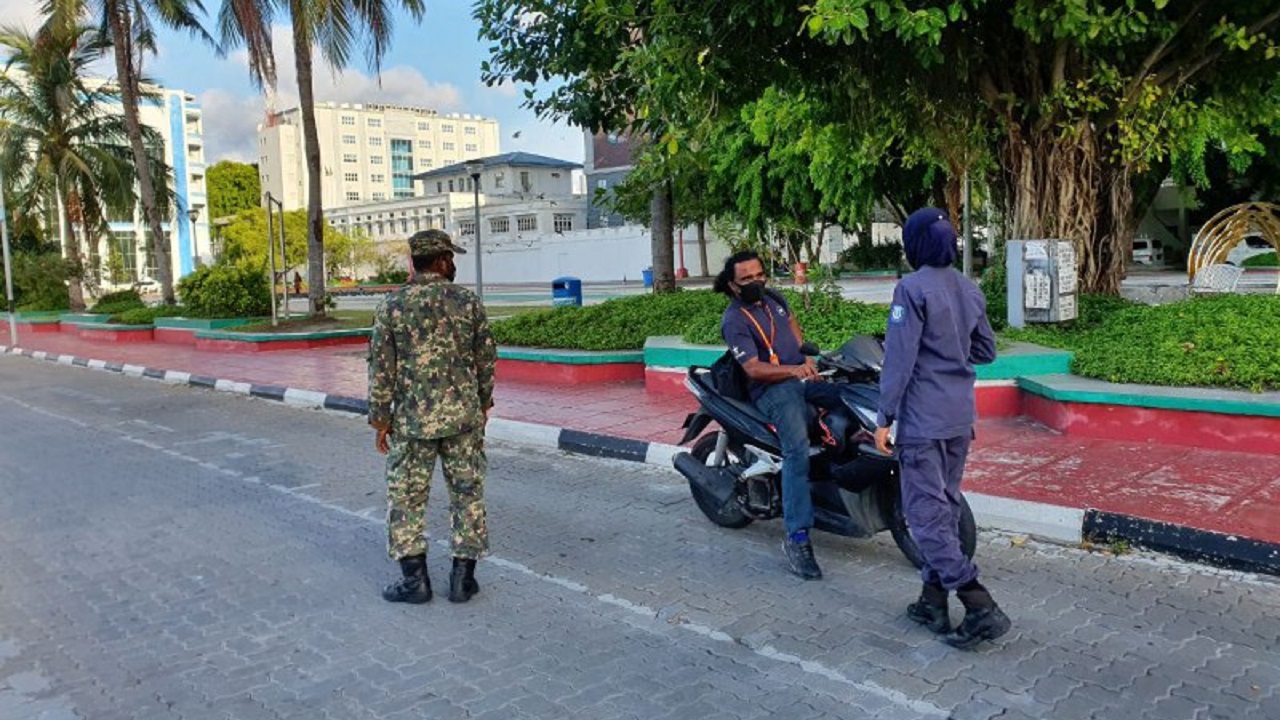 އެޗްޕީއޭގެ ފިޔަވަޅުތަކާ ޚިލާފުވެގެން 913 މީހަކު ޖޫރިމަނާ ކޮށްފި