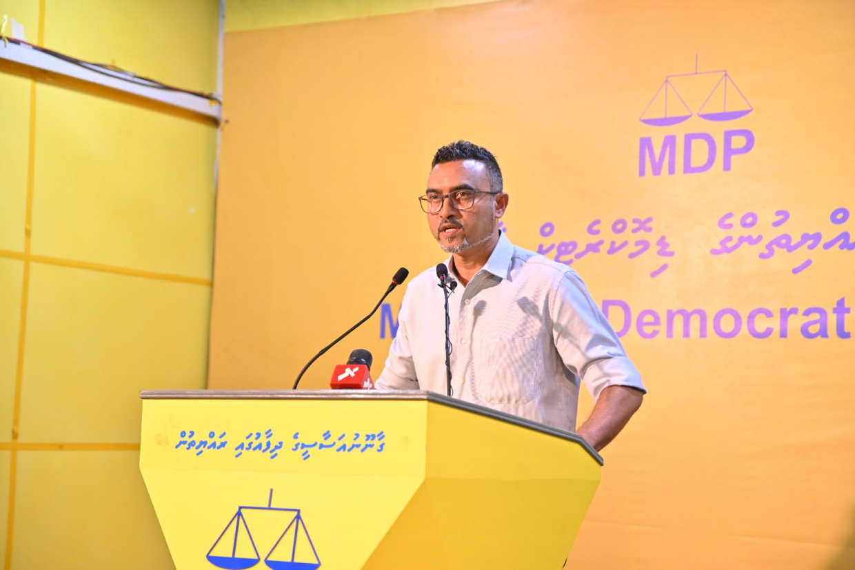 މާލީ ލަފަޔަކަށް ސަރުކާރުން އަމަލެއް ނުކުރޭ؛ ބަޖެޓުގެ ދަރަނި 200 ބިލިއަނަށް އަރާނެ: ނާޒިލް