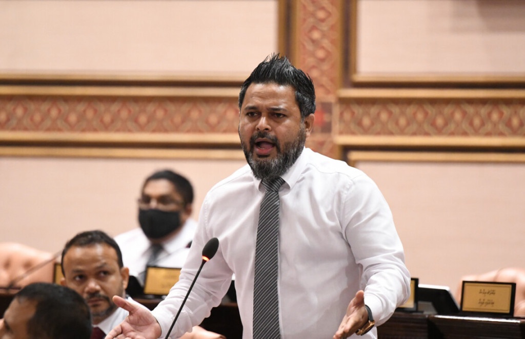 ރިސޯޓުތަކުން މިނިމަމްވޭޖް ތަންފީޒެއް ނުކުރޭ - ޝިޔާމް