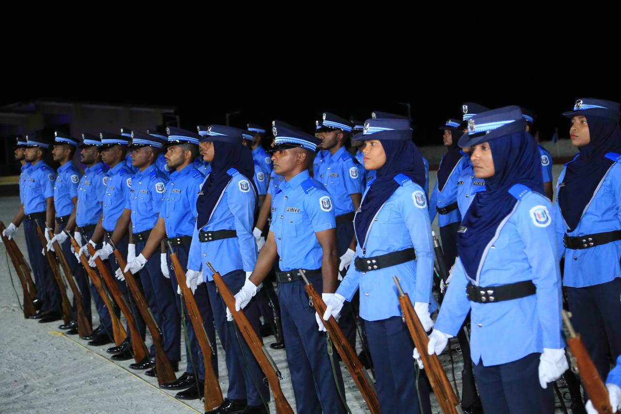 ފުލުހުންނާ ސިފައިންގެ މުސާރަ މިއަންނަ މަހު ބޮޑުވާނެ: ރައީސް