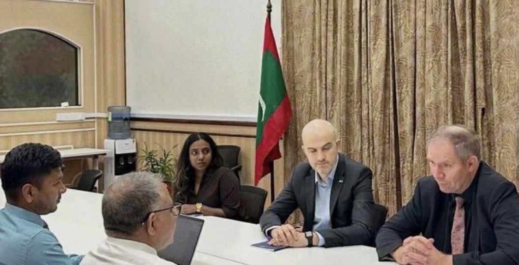 މޫސުމީ ގެއްލުންތަކުން އަރައިގަތުމާ ގުޅޭގޮތުން އިނގިރޭސިވިލާތުގެ ސަފީރާއެކު ބޭއްވި މަޝްވަރާ ބައްދަލުވުން-