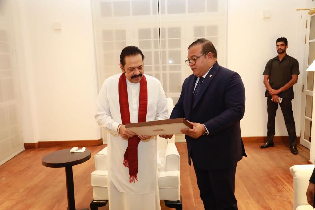 މަޖިލީހުގެ ރައީސް އަސްލަމް، ރާޖަޕަކްސައާ ބައްދަލުކުރައްވައިފި