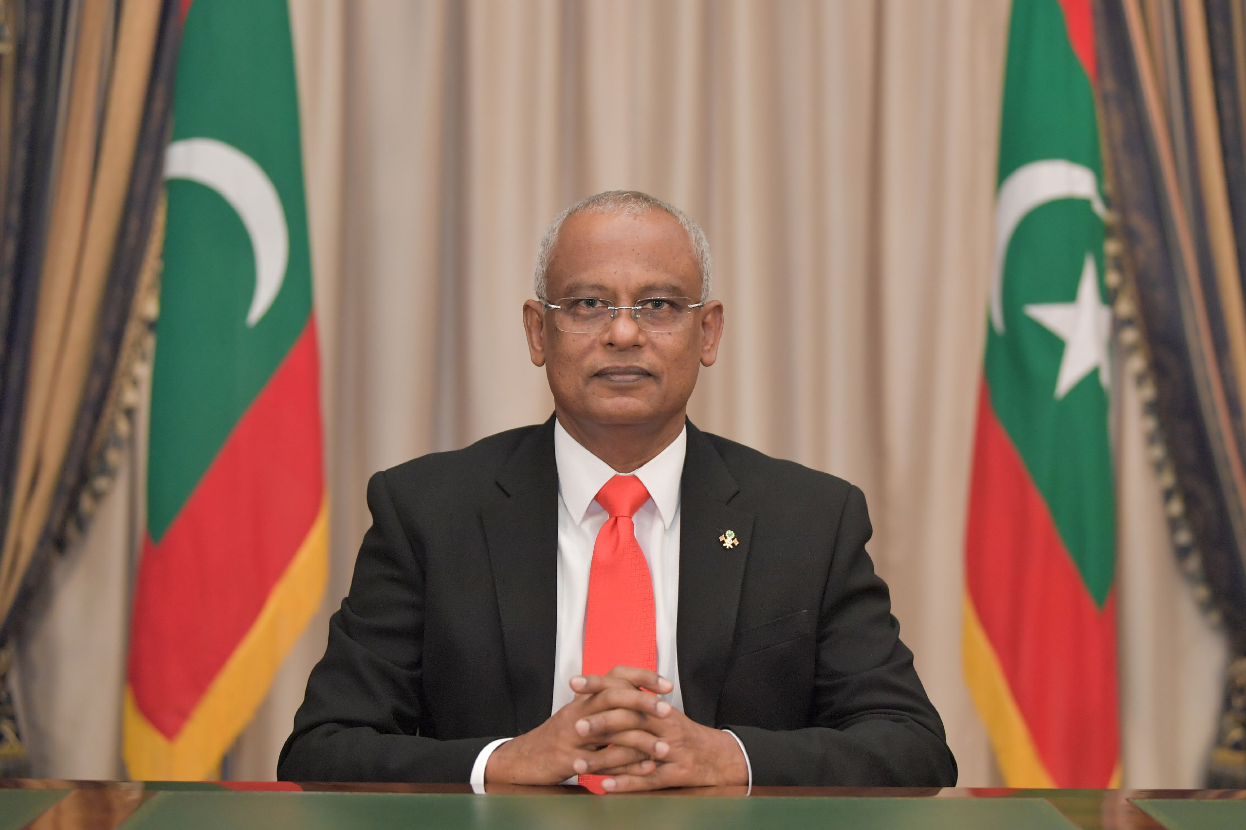 ޢީދުގެ ތަހުނިޔާއާއެކު ރައީސް އިލްތިމާސްކުރެއްވީ އެކަކު އަނެކަކަށް އަޅާލައި އެހީތެރިވުމަށް