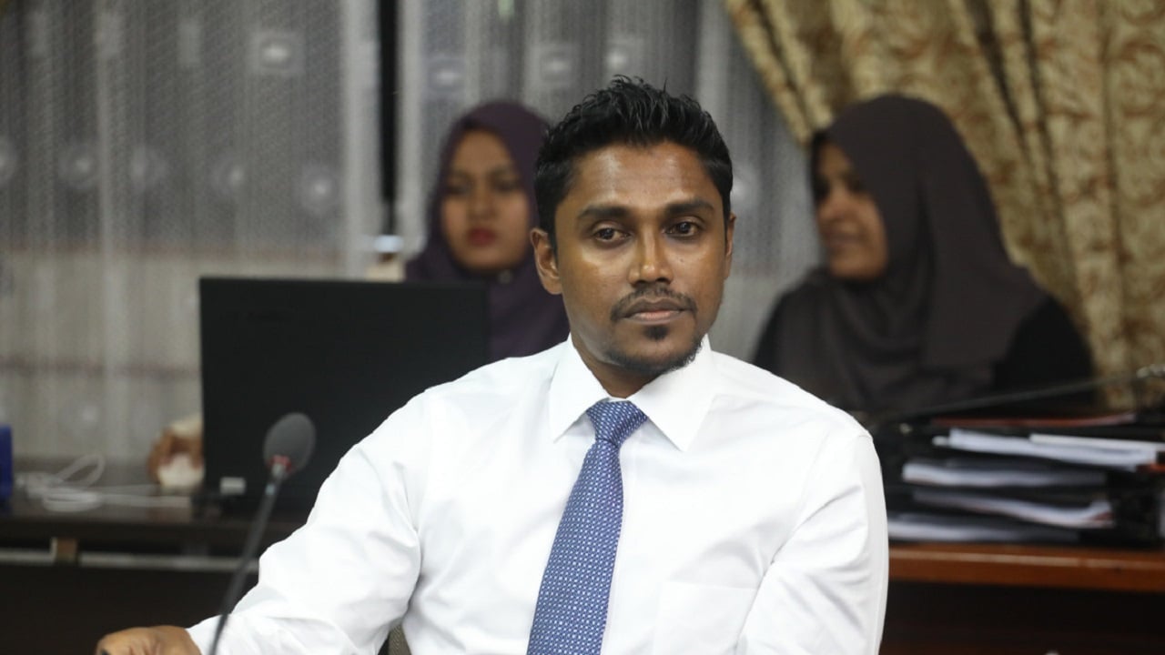 ރައްޔިތުންގެ ކުރިމައްޗަށް ބީއެމްއެލްގެ އިސްވެރިން ހާޒިރުކުރަނީ