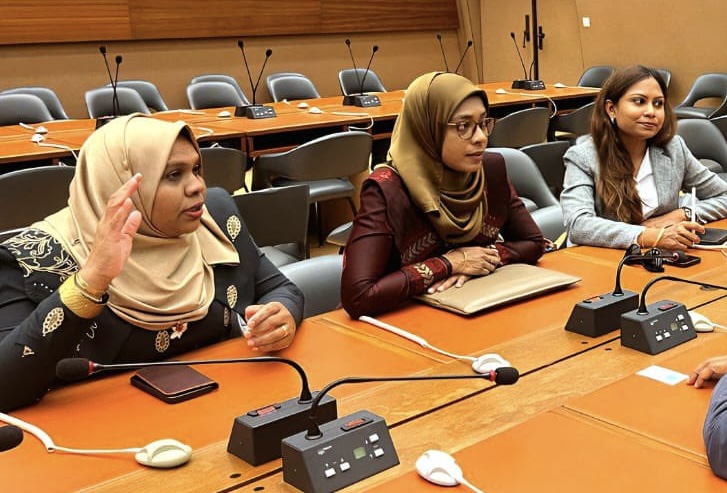 އަޒްމީލް ހައްޔަރުކުރަންދިޔަ ފުލުހުންގެ ބޮޑީވޯން ކެމެރާގެ ފުޓޭޖް ޙިއްސާކުރުމަށް އެދިއްޖެ