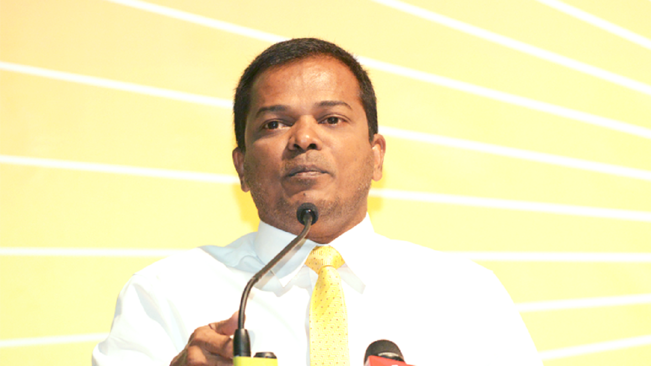 އައްޑޫ ސިޓީ މޭޔަރު ކަމަށް އެމްޑީޕީގެ ޓިކެޓްގައި ވާދަ ކުރަށްވާ ޢަލީ ނިޒާރު