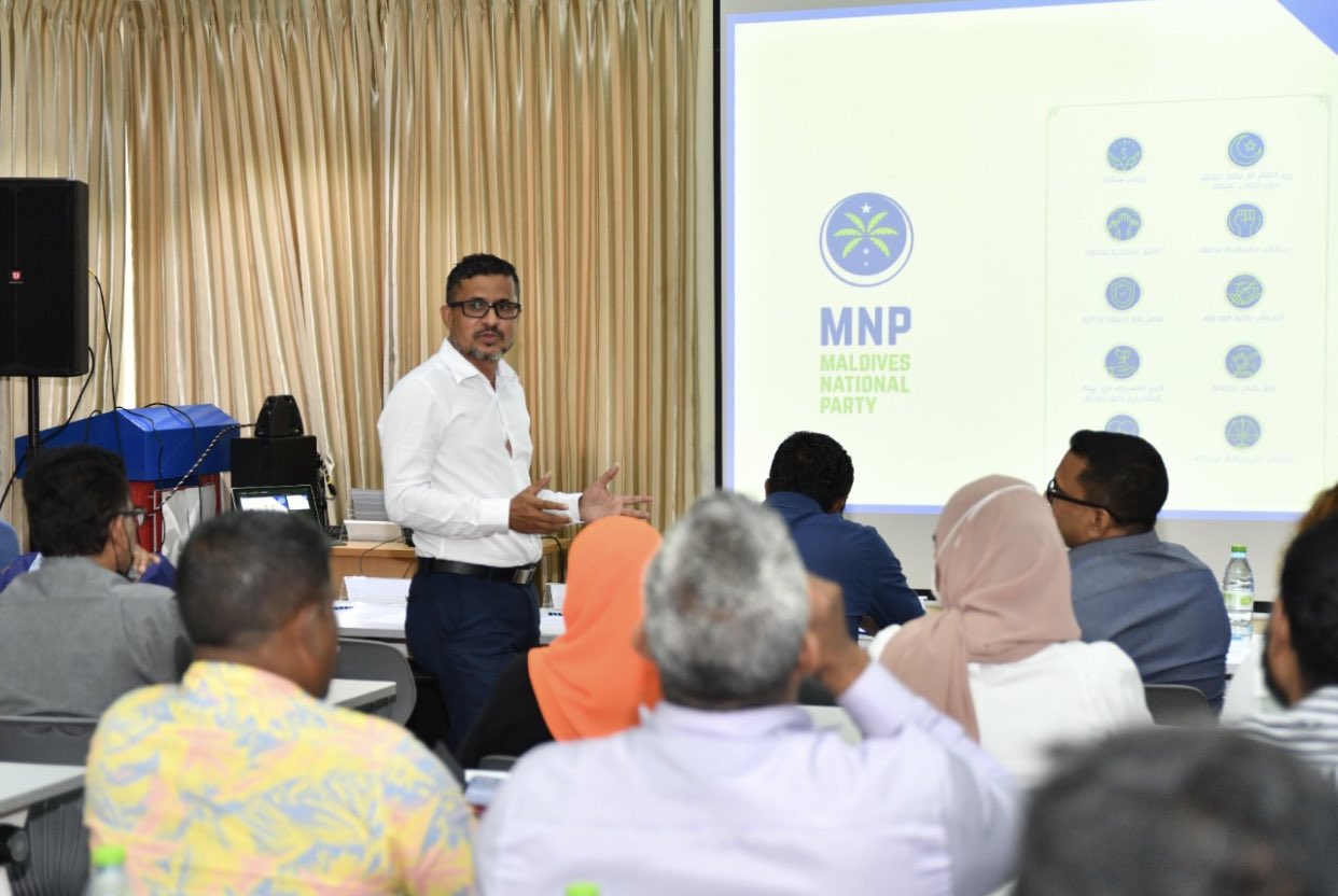 ރައްޔިތުން ބުނަނީ ކުރިޔާ އަދި މިހާރުގެ ރައީސުންނަށް ދެން ވޯޓު ނުދޭނެކަމަށް - ޝަރީފް