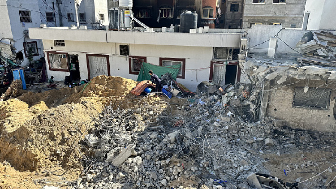 ބުލްޑޯޒާ ބޭނުންކޮށް އިސްރާއީލު ސިފައިން ވަދެގަތް ޣައްޒާގެ ހޮސްޕިޓަލެއް ބޭނުން ނުކުރެވޭ ވަރަށް ހަލާކުކޮށްފި