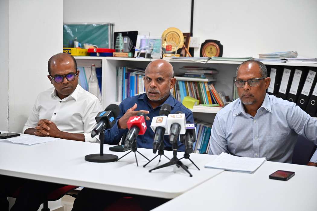 Veteran Maldivian journalists, including Hirigaa, Moosa, and Fiyaz, demand withdrawal of the Media Bill at a press conference, citing threats to press freedom. — Photo: Fayaz Moosa/Mihaaru