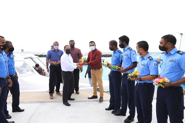 ހޯމް މިނިސްޓަރާއި ކޮމިޝަނަރ ރަސްމީ ދަތުރުފުޅެއްގައި ނ އަތޮޅަށް!