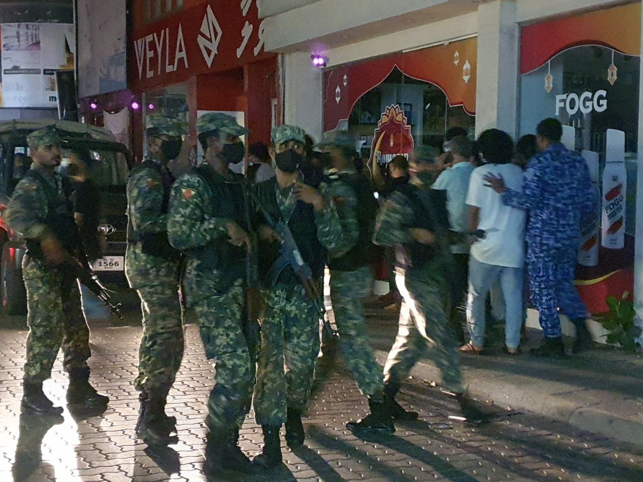 ޓެރަރިސްޓެއްކަމަށް ތުހުމަތުކުރާ ހޫދު: 53 އަހަރުގެ ޖަލު ހުކުމެއް އަންނަ 5 ދައުވާއެއް