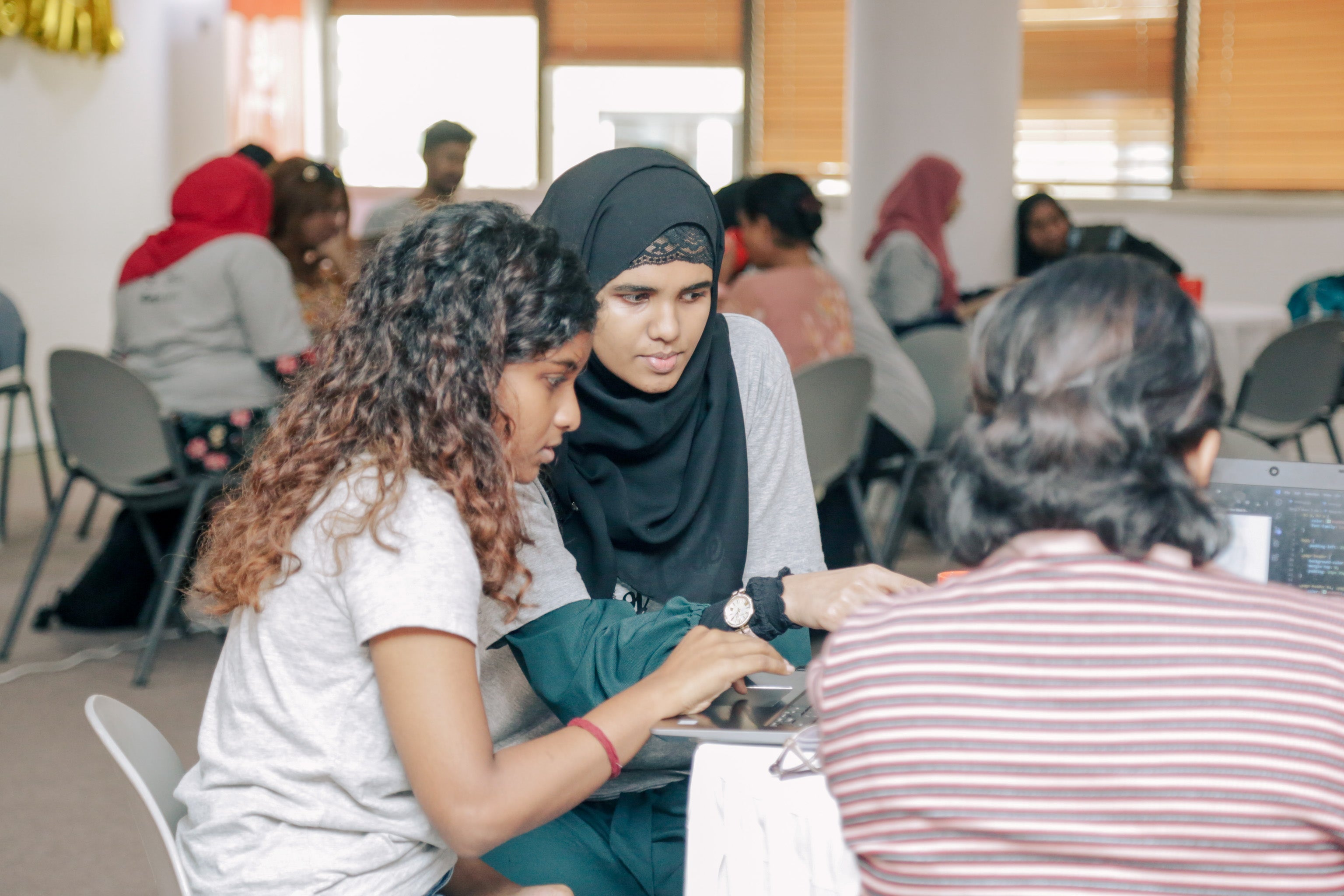 އަންހެނުންގެ ތައުލީމަށް ކުރެވޭ ހަރަދަކީ ގައުމުގެ ކުރިއެރުމަށް ކުރެވޭ ހަރަދެއް: ރައީސް