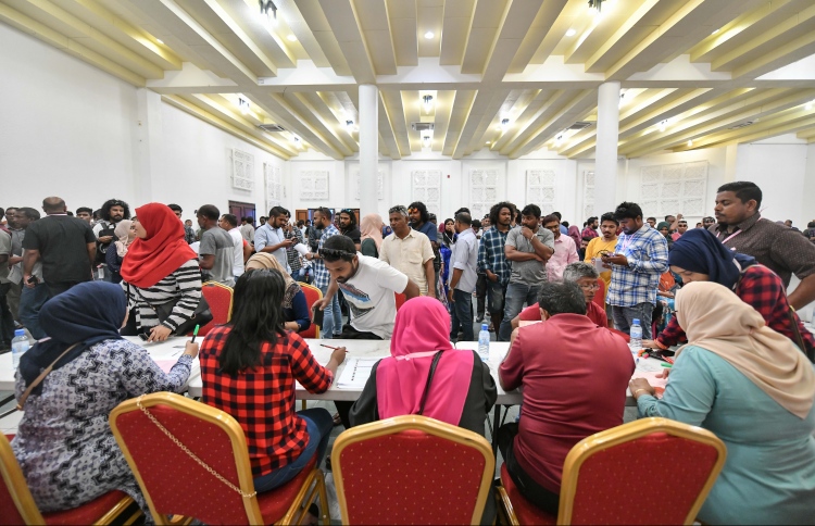 އިދިކޮޅު ހަރަކާތްތައް މުޅިރާއްޖޭގައި ފުޅާކުރުމަށް ރަށުކޮމިޓީތައް އިންތިޚާބުކުރަނީ