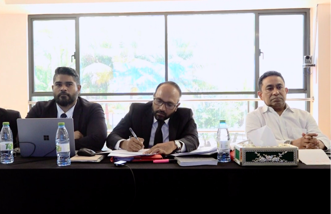 ފުއްގިރި މައްސަލަ: އޭސީޕީ ރިޔާޒް ހެއްކަކަށް ހާޒިރުކުރަން ޔާމީންގެ ފަރާތުން އެދިއްޖެ