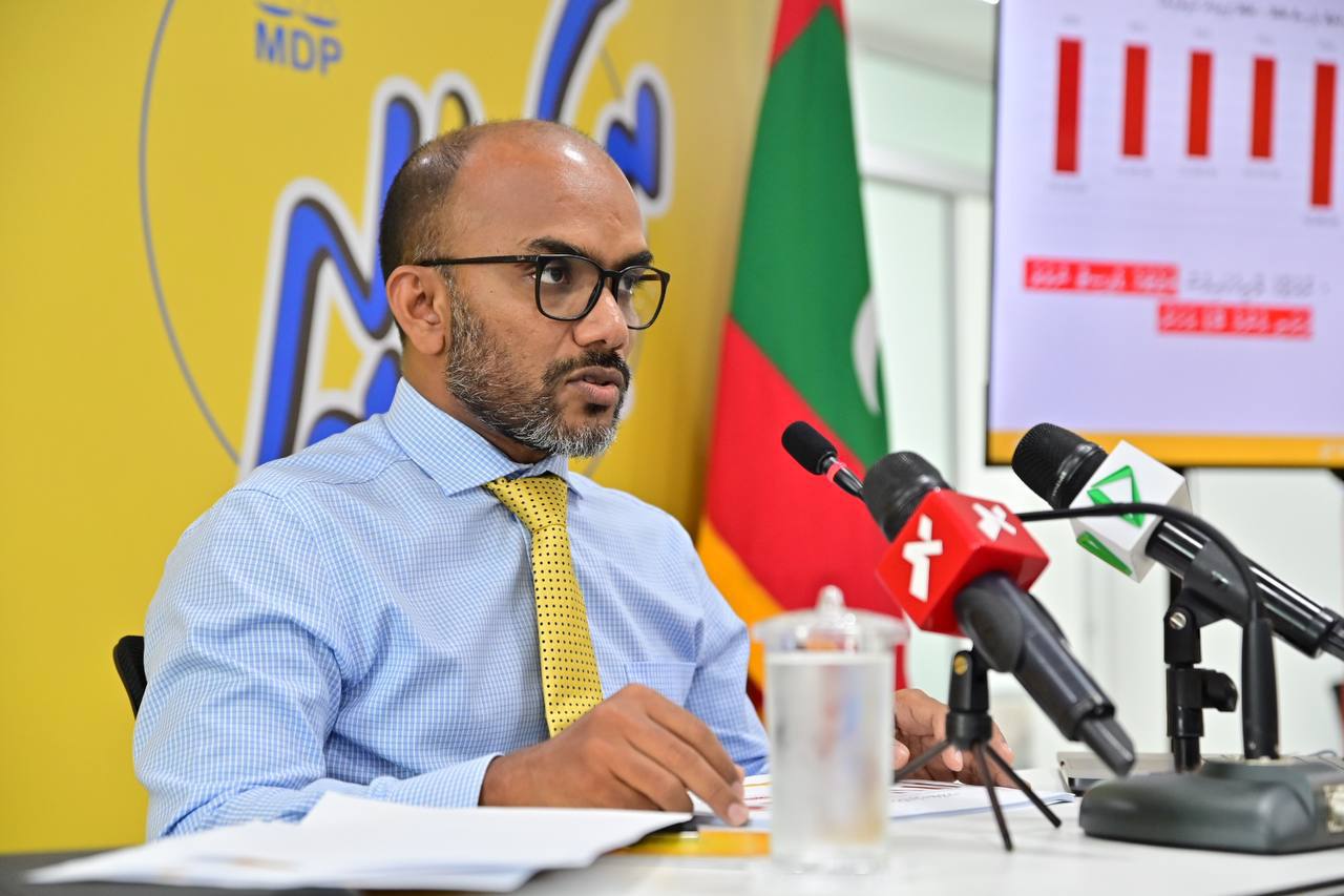 މީހުން ވާ ވެއްދުން ފިޔަވައި އިތުރުކަމެއް މި ސަރުކާރަކަށް ނުކުރެވޭނެ: އަމީރު