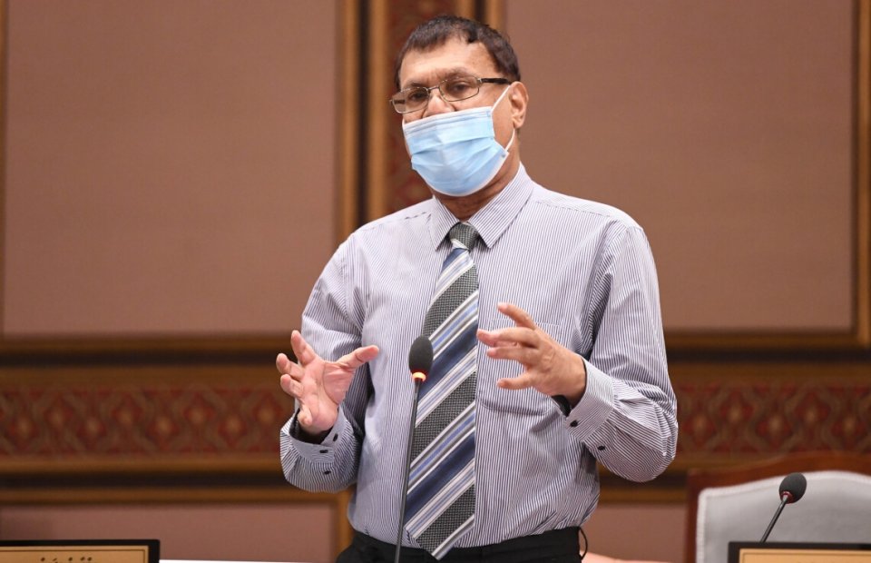 ސިޔާސީ ވާދަވެރިކަން ދޫކޮށް، އިޤްތިޞާދު އާރާސްތުކުރަންޖެހޭ: އައްޑޫ ޝަރީފް