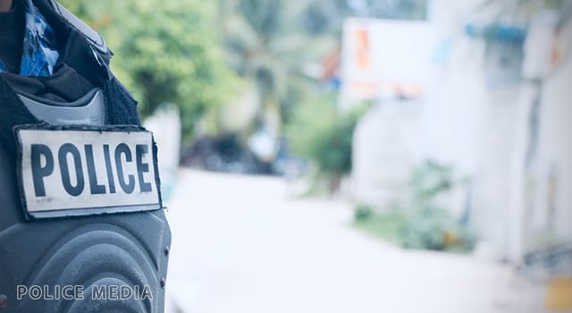 ކުޑަ ފިރިހެންކުދިން ކުށުގެ ވެށީގައި ގްރޫޕް ހަދައިގެން ތިބޭތީ ބެލެނިވެރިން ސަމާލުވާން އެދިއްޖެ