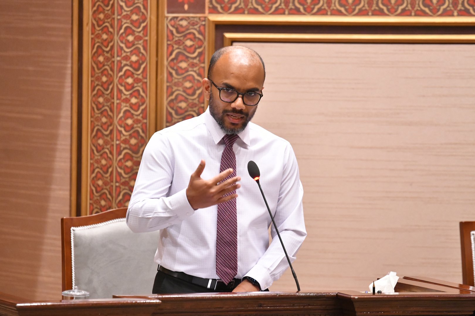 ޓެކްސް ބޮޑުކުރަނީ ރާއްޖެ އެތެރެއިން އާމްދަނީ އިތުރުކުރެވޭނެ ގޮތްތައް ހޯދުމަށް: އަމީރު